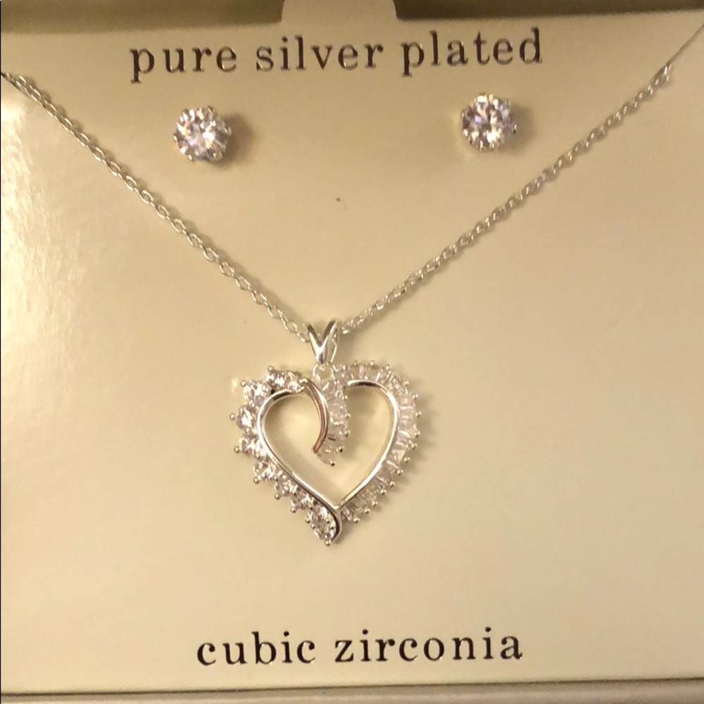 Nib crystal heart necklace & earring set